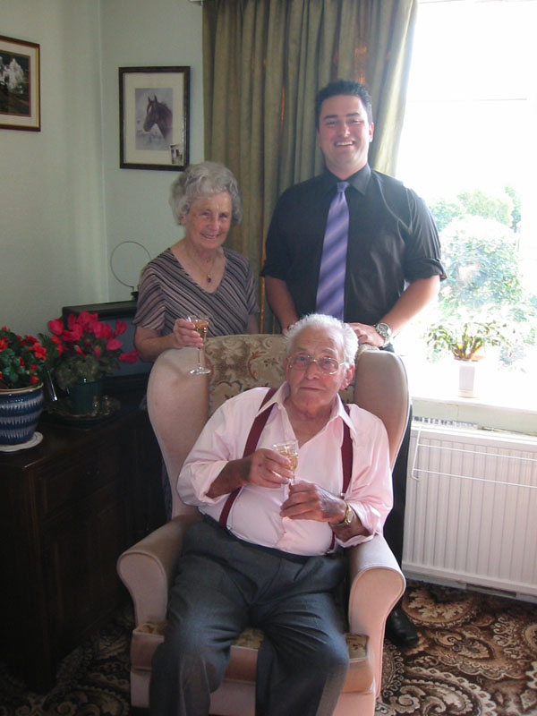 Isaac Cundall in 2005 60th wedding anniversary 6